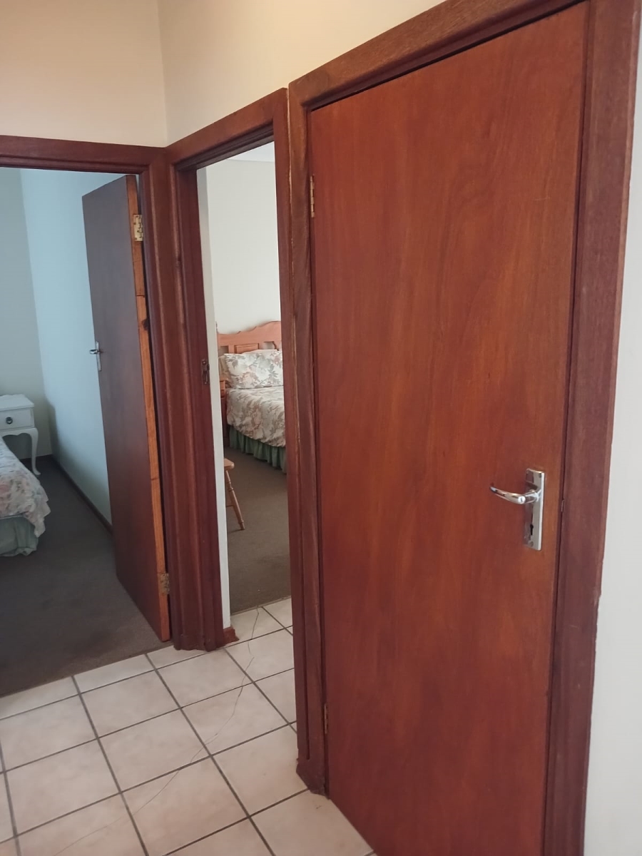 4 Bedroom Property for Sale in Stilbaai Wes Western Cape